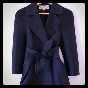 Stella McCartney coat in silk and cotton.